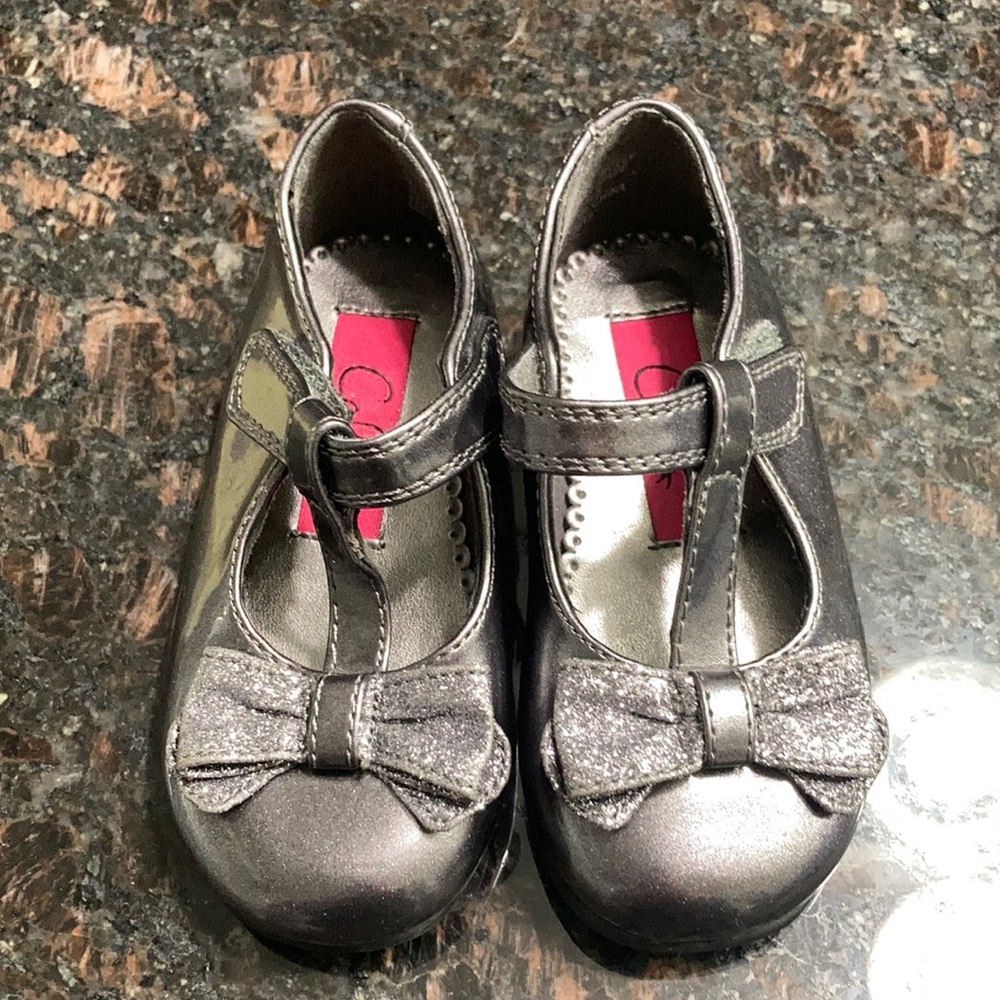 Celia Girls Shoes NWT